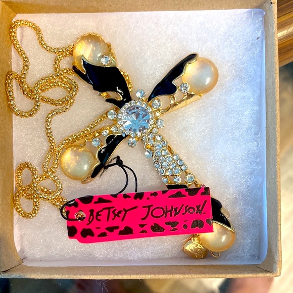Betsey Johnson Jewelry - NWT LARGE Beautiful Enamel Cross with Rhinestones Pendant Necklace with Extender